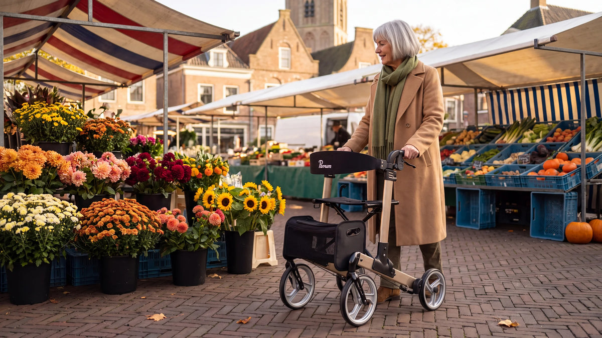 Parvum Luxo in champagne op een zaterdagmarkt; een vrouw met grijs haar loopt met de rollator langs de kramen.